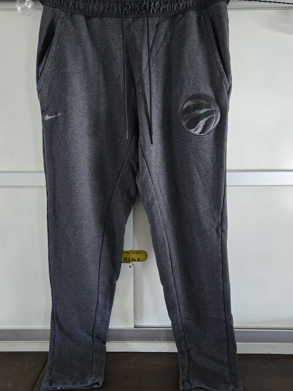 Nike Raptors Sportswear Men's Gray Tech Fleece Joggers Drawstring Size M